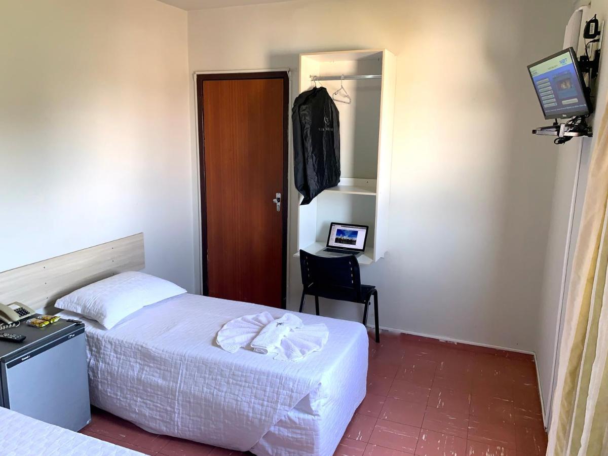Hotel Cacula Londrina Eksteriør billede
